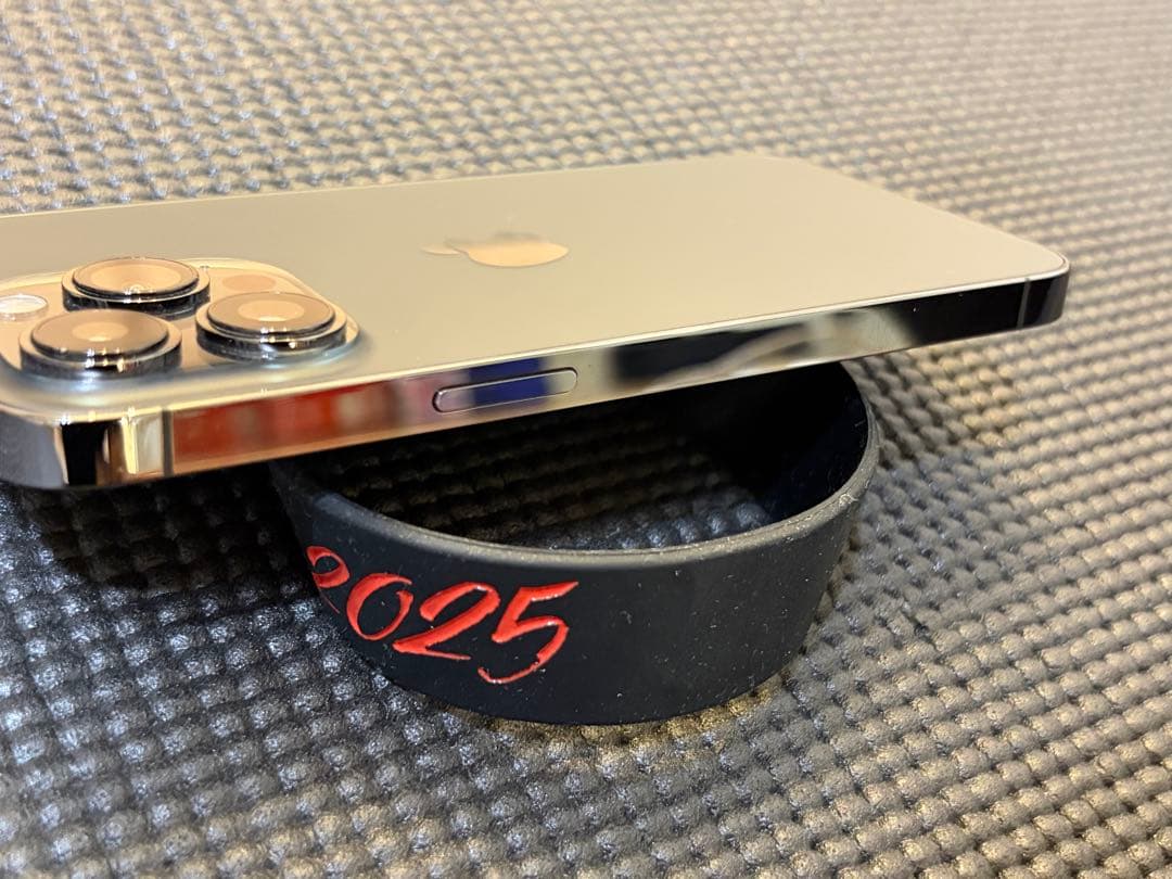 Apple iPhone 13pro 本体