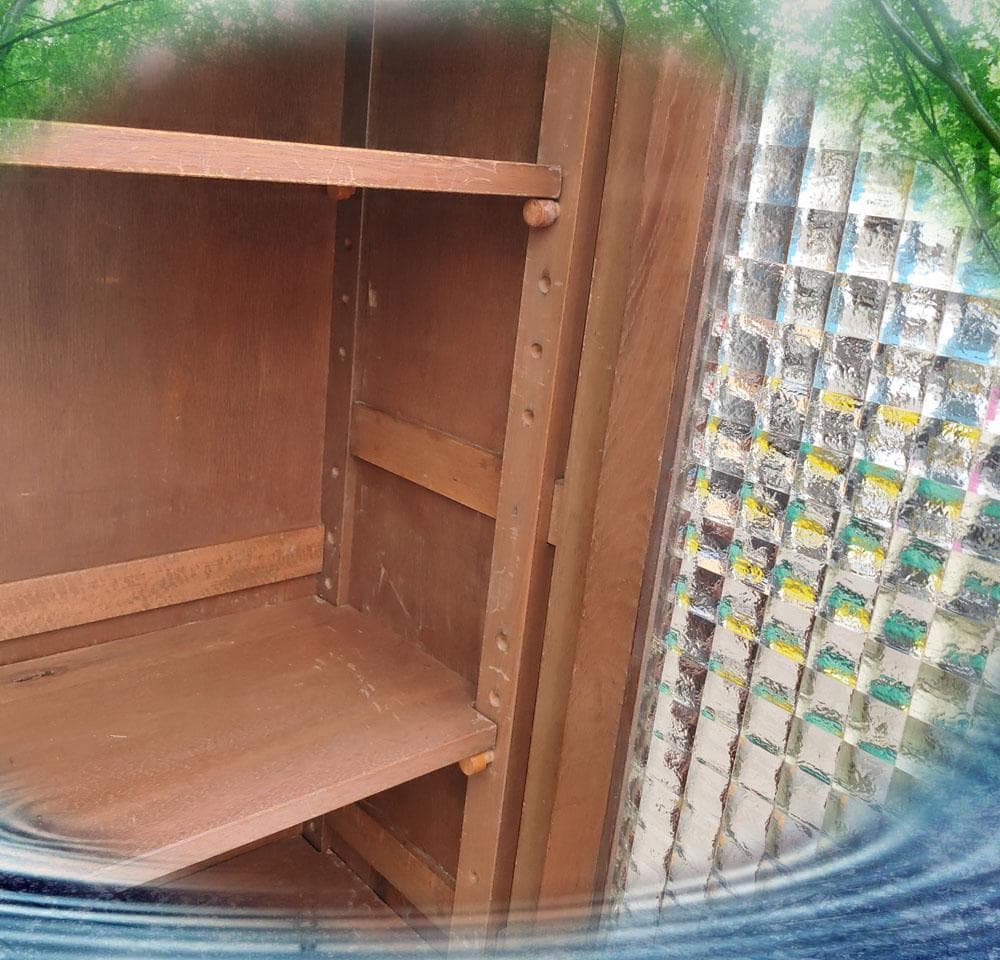 (送料設置込)アンティーク☆鱗ガラス☆食器棚☆飾り棚☆昭和レトロ本棚キャビネット