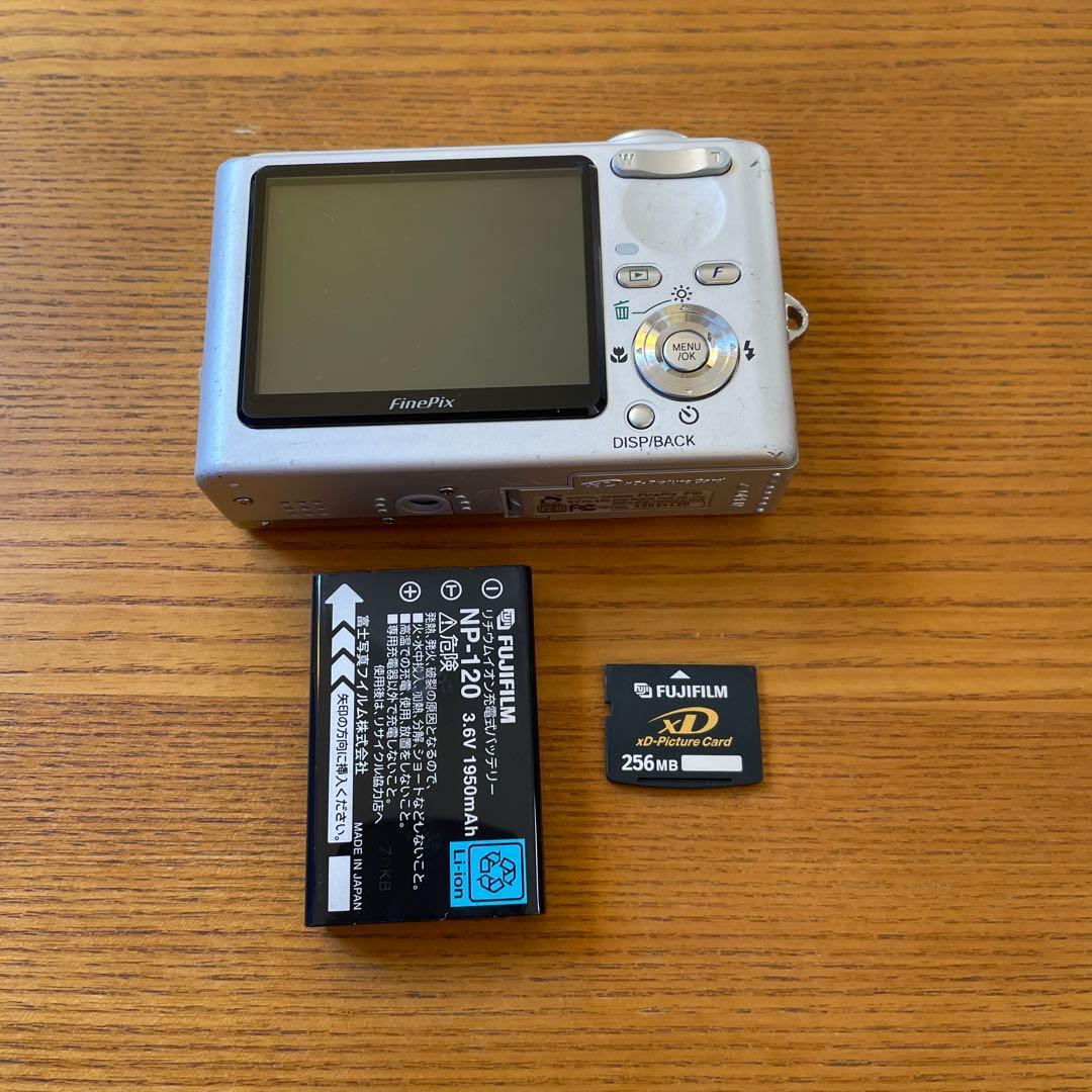 Fujifilm FinePix F10 デジタルカメラ　動作確認済み