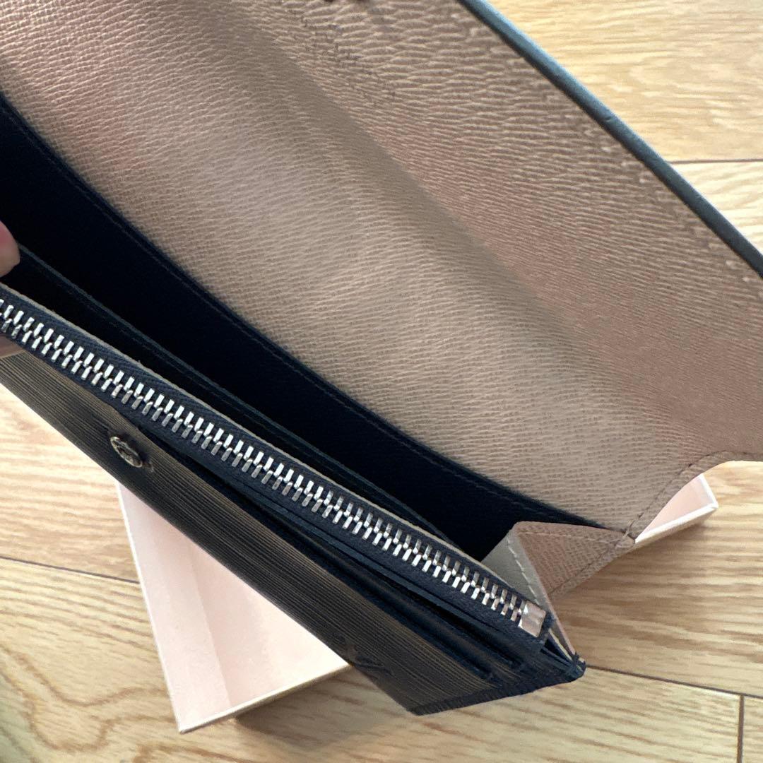 ルイヴィトン ポルトフォイユ・エミリー エピ アンディゴブルー