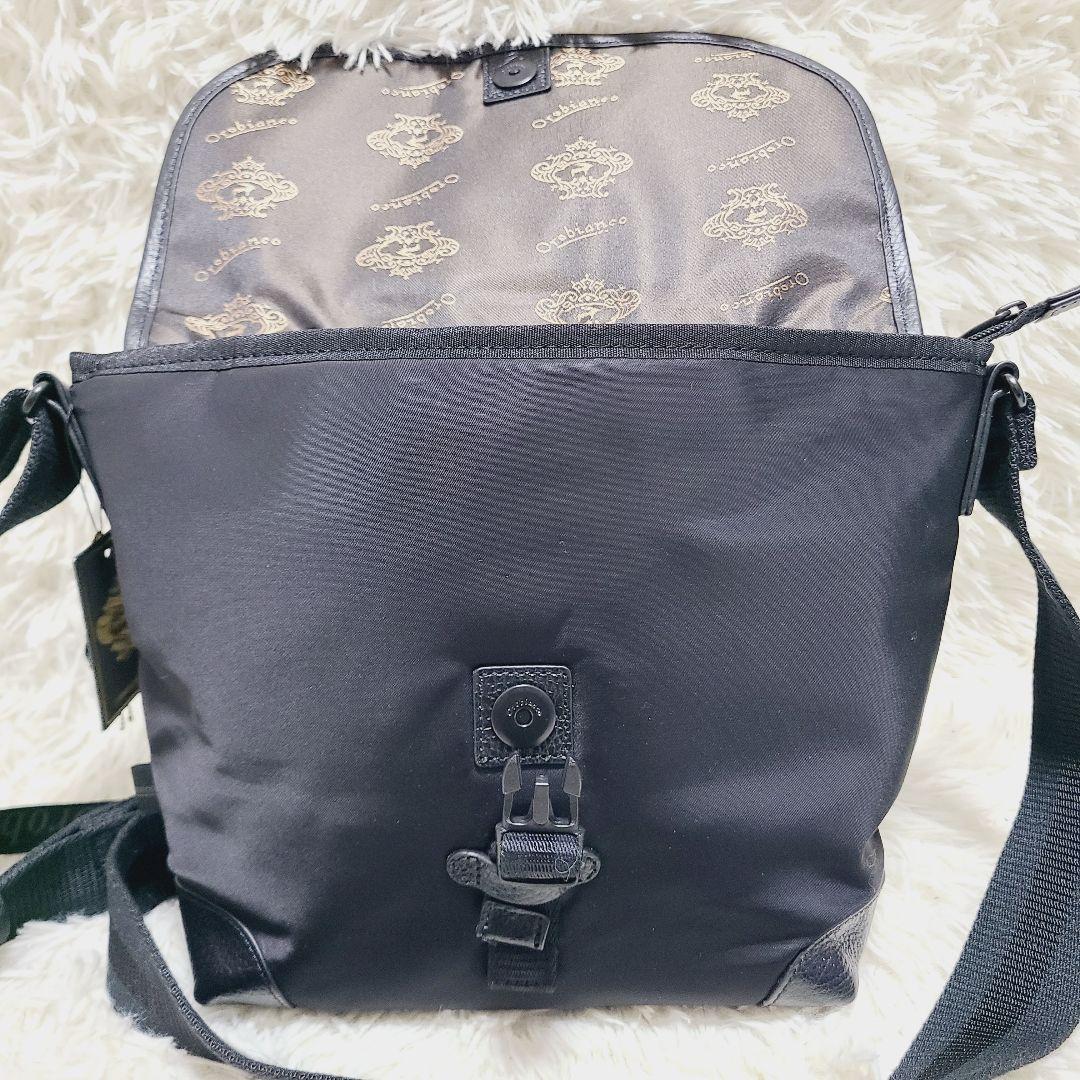 【新品未使用】オロビアンコ　メッセンジャーバッグ　ナイロン　レザー　ロゴプレート