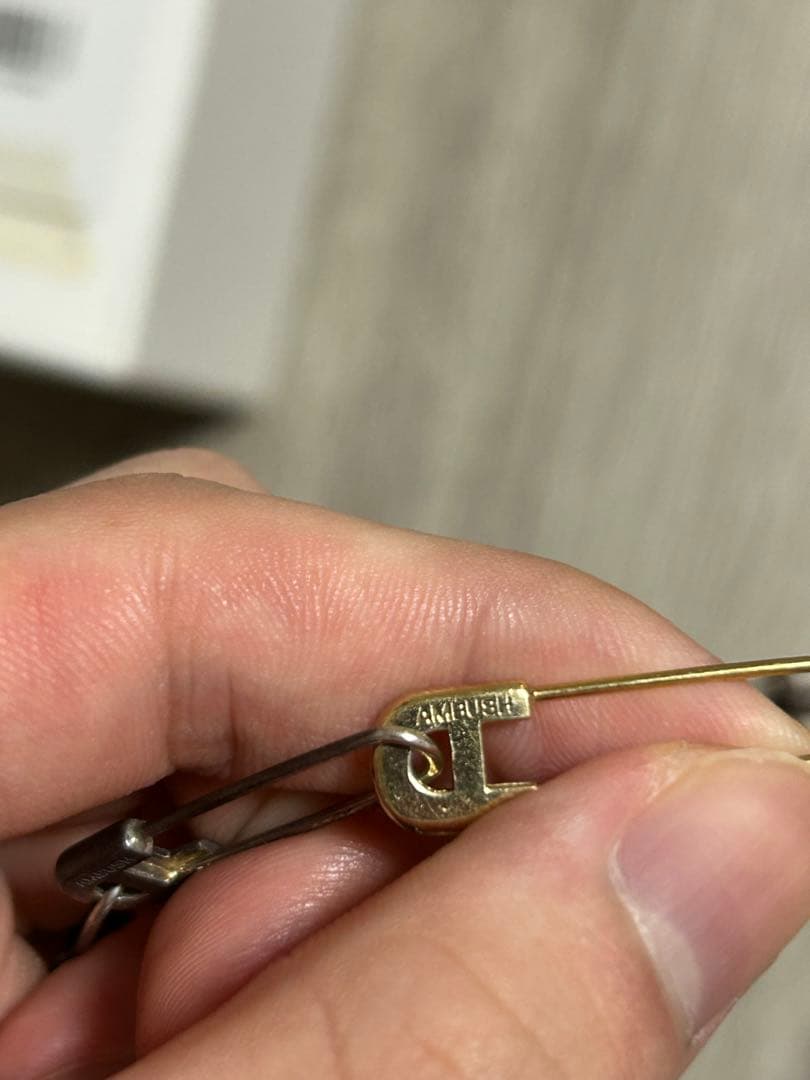 アクセサリー AMBUSH SMALL SAFETY PIN NECKLACE