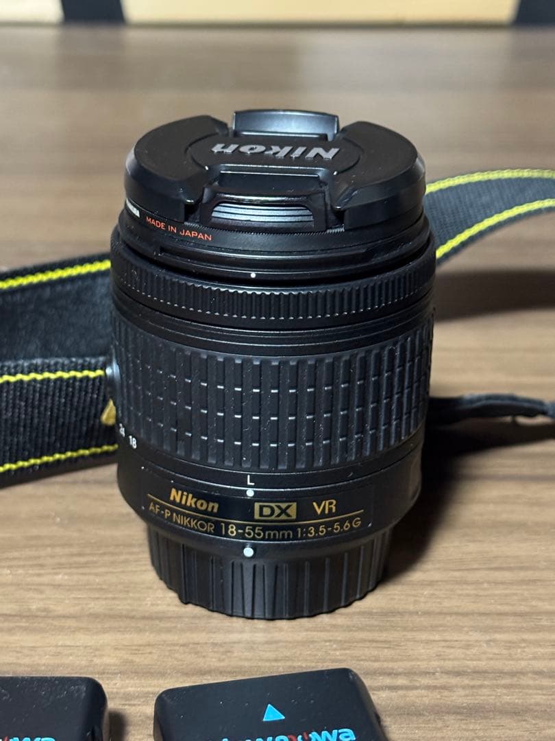 Nikon D5600 デジタル一眼レフカメラ　ズーム、単焦点レンズセット