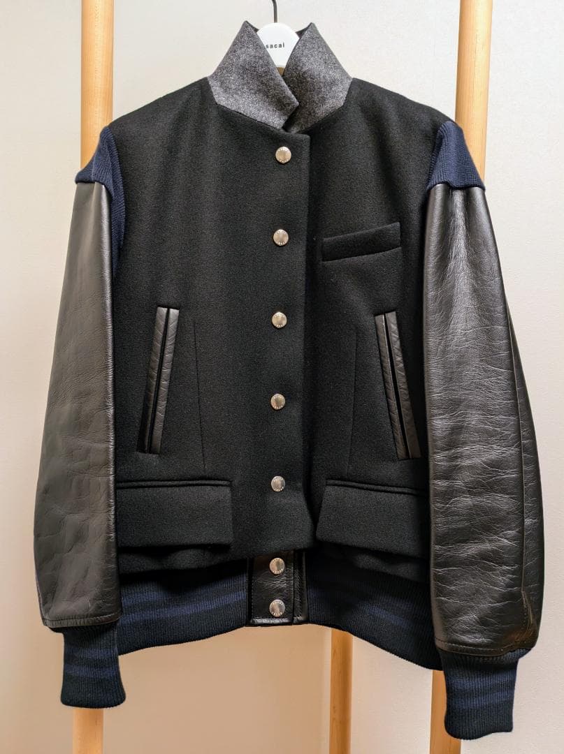 sacai サカイ　スタジアムジャンパー　袖レザー　黒＋ネイビー