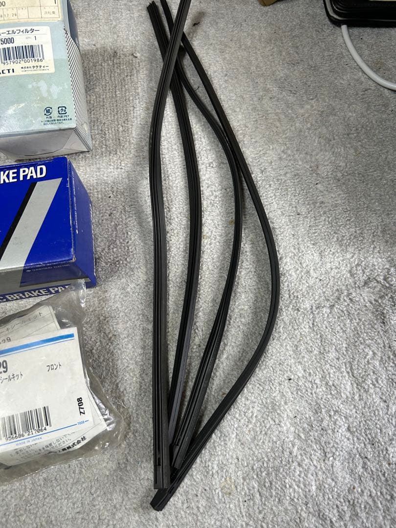 AA63 車両部品セット テールランプ・フィルター・ブレーキパッド他