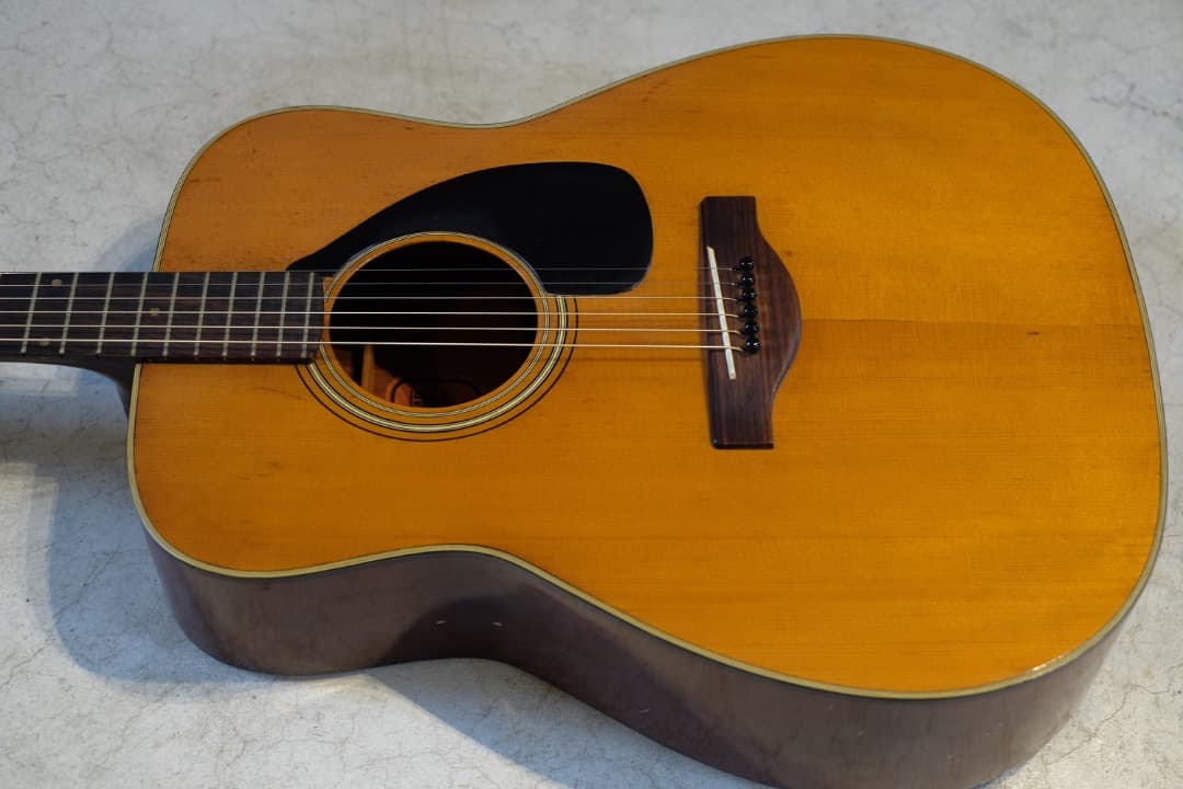 状態良 YAMAHA FG180 赤ラベル 調整済 ヤマハ