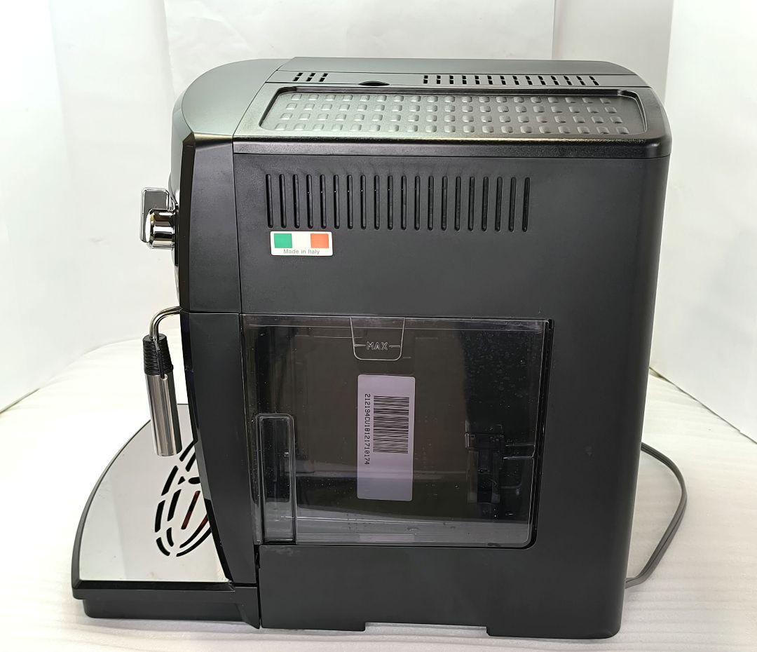 デロンギ　マグニフィカ　全自動コーヒーマシン　ESAM03110B 　01