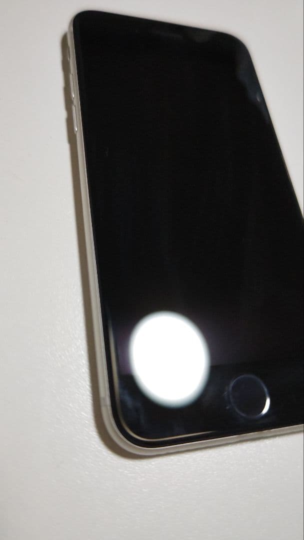 iPhone SE3 64GB 88% iOS18 SIMロック解除済み