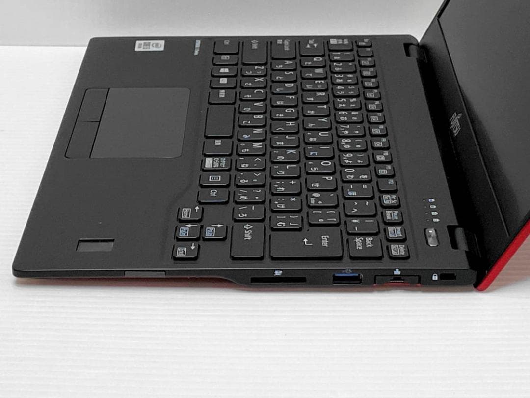 バ*ズ様 ガーネットレッド 第10世代Core i5 LIFEBOOK U931