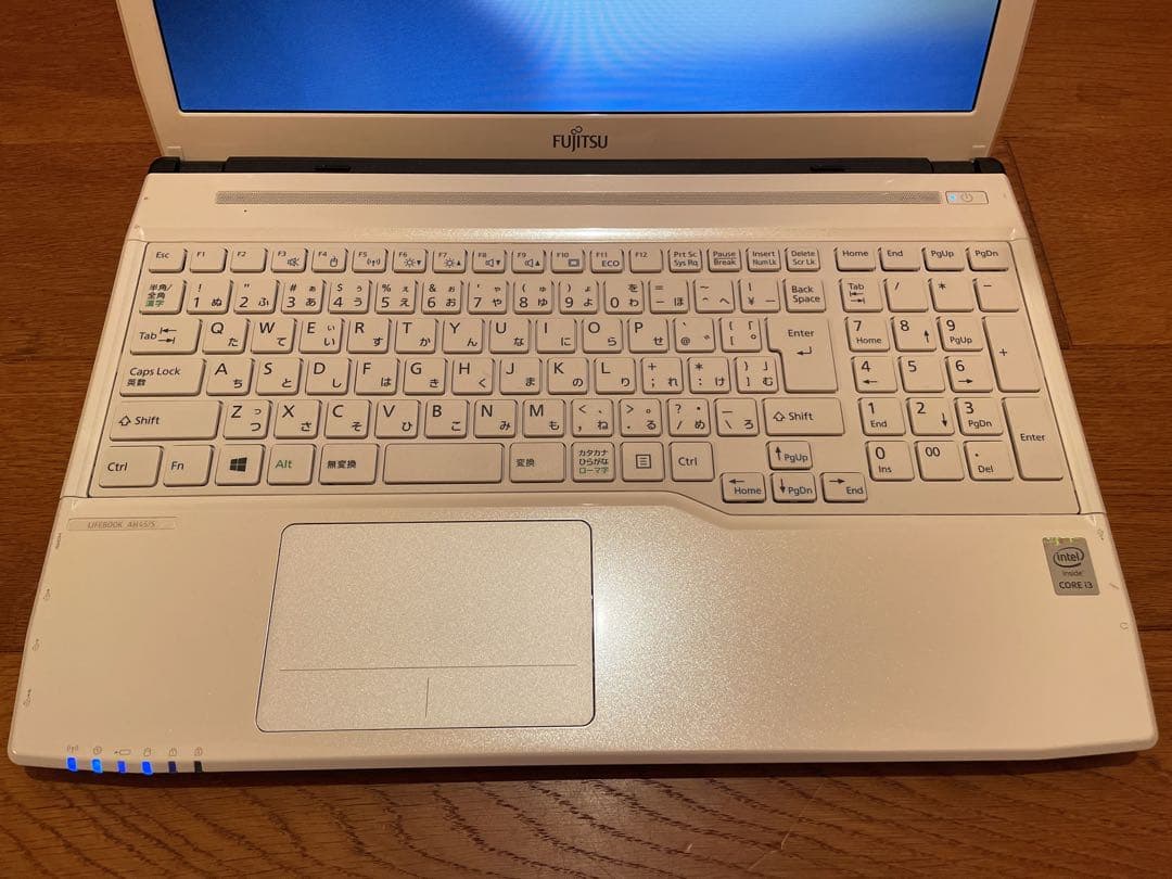 富士通LIFEBOOKノートパソコンWindowsホワイト初心者向け