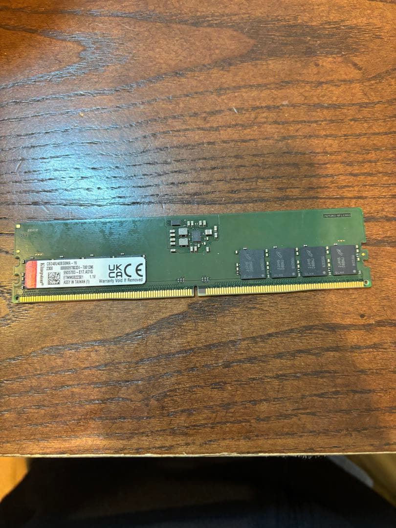 美品　Kingston DDR5 16GBメモリ