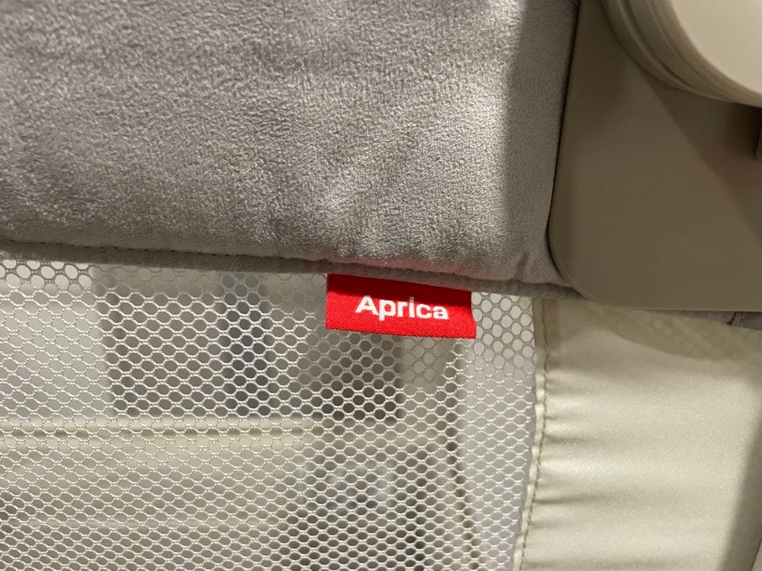 アップリカ ココネルエアープラスAB ホワイトベージュ　収納バッグ付き