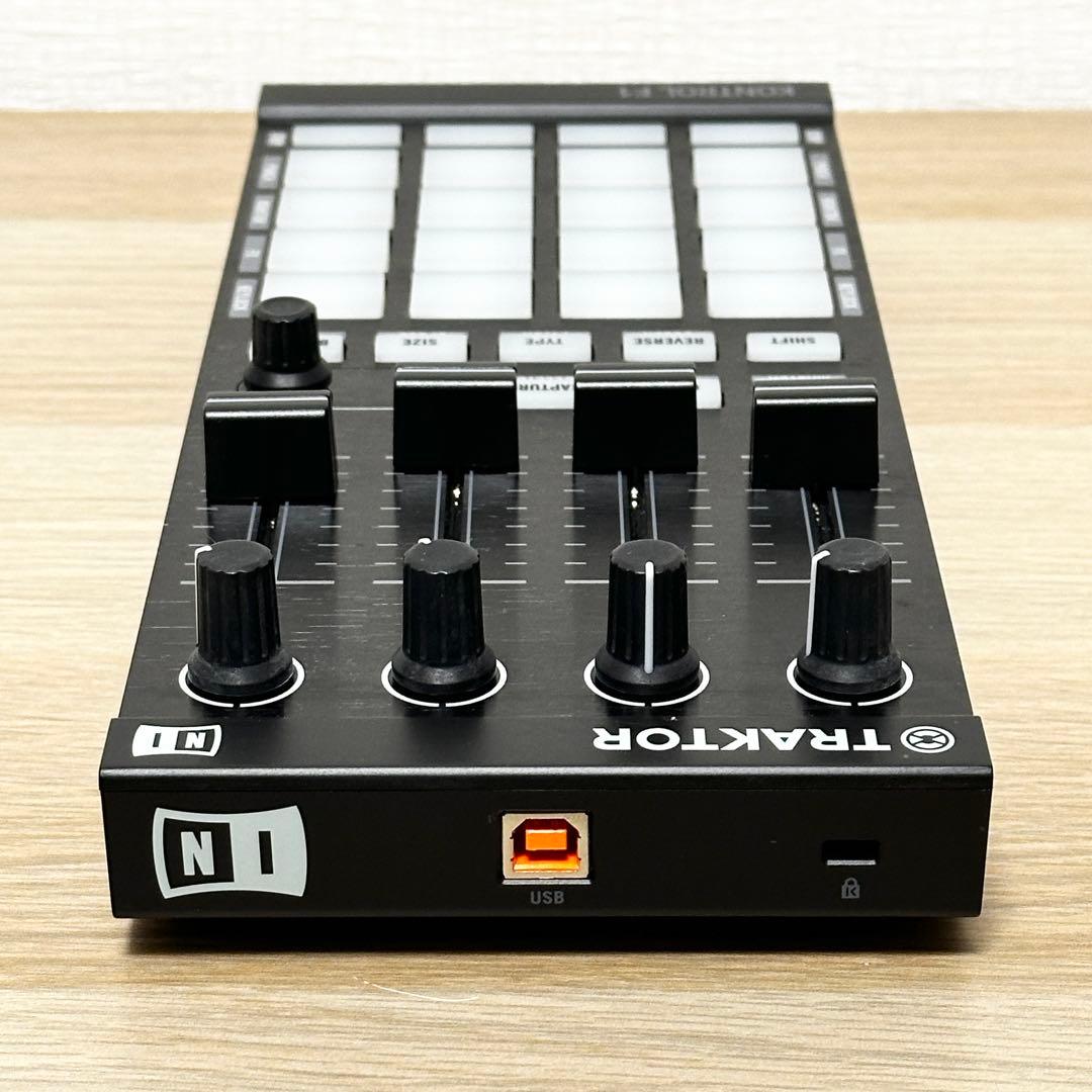 AYUm KONTROL F1 DJコントローラ