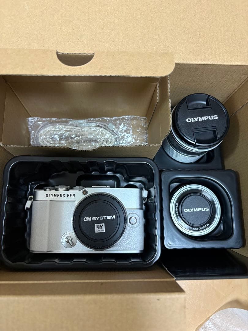 OLYMPUS PEN E-P7 EZダブルズームキット　 ホワイト