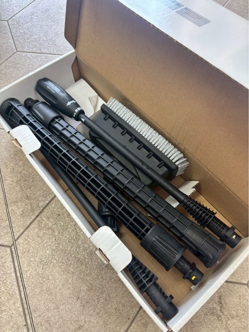 極美品 KARCHER 高圧洗浄機本体 K2.250 オプションホース付き