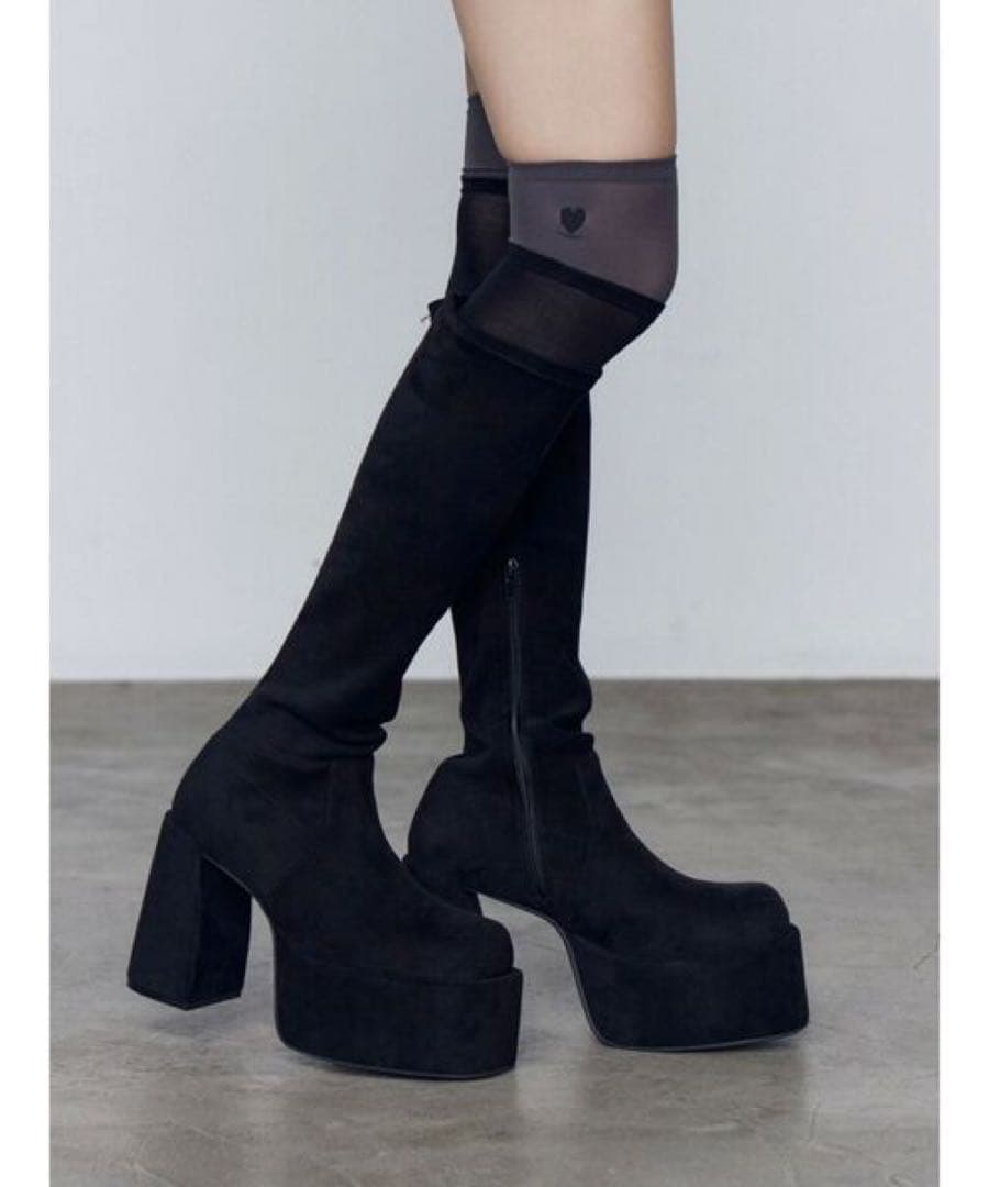 EMODA バルキープランプフィットブーツ　mサイズ(23.5〜24cm)