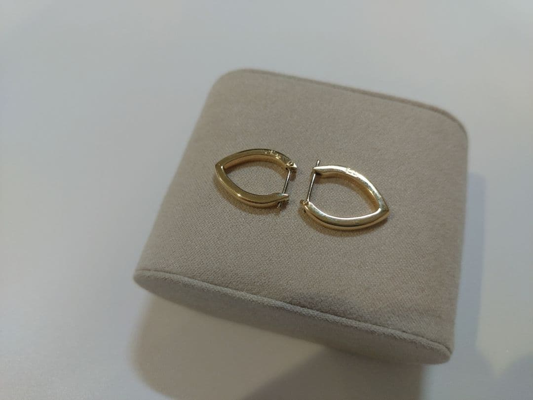 ポメラート　k18YG フープピアス pomellato