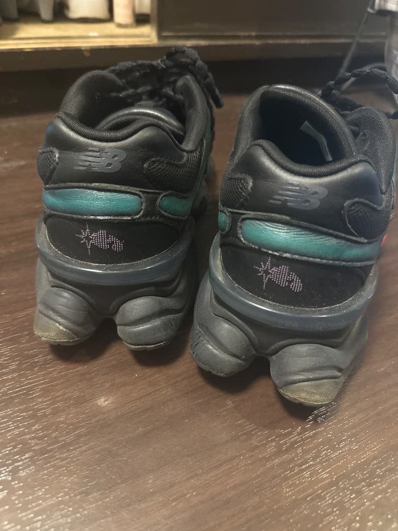 靴 MOWALOLA New Balance 9060 (27.5cm//43)