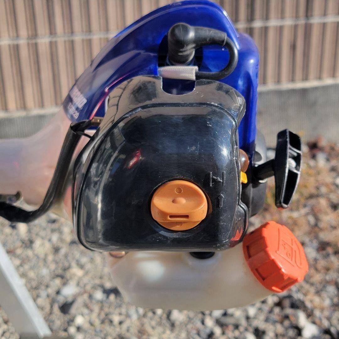 すぐ使用可能 状態良いエンジン式草刈り機