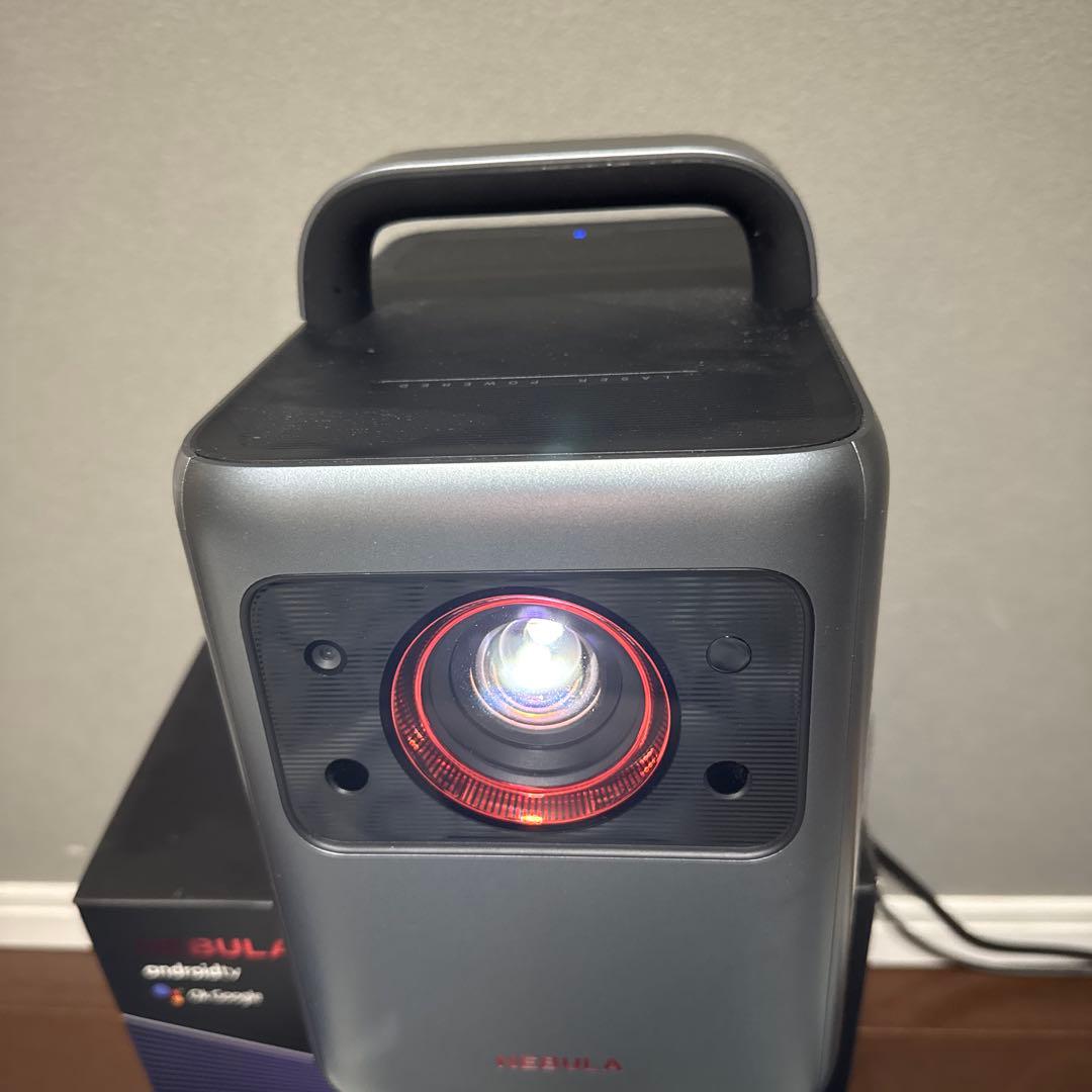 Nebula Cosmos Laser 4K プロジェクター