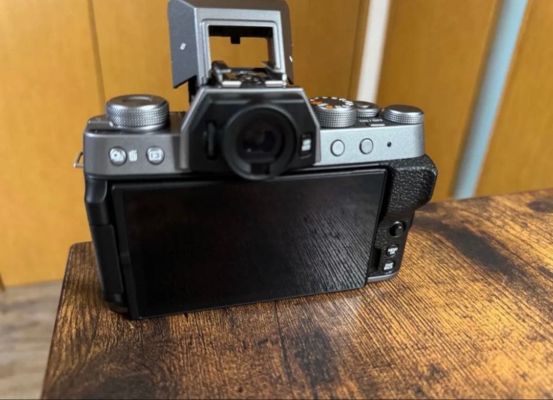 FUJIFILM X-T200 ボディ ダークシルバー ミラーレスカメラ