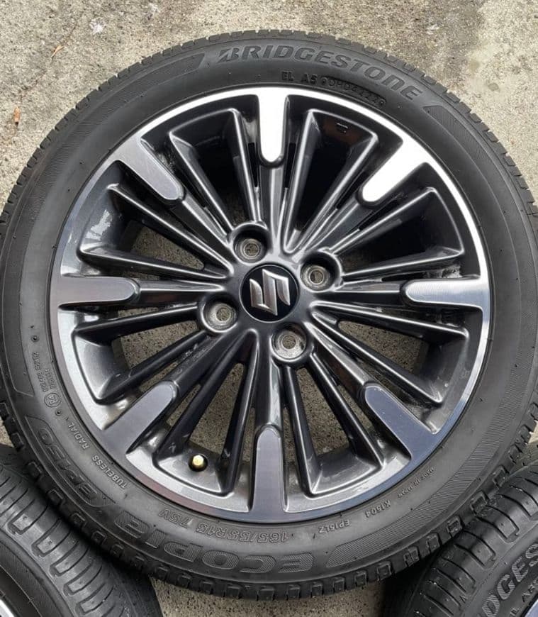 スズキ　スペーシアカスタム　純正 15インチ ホイールタイヤセット‼️