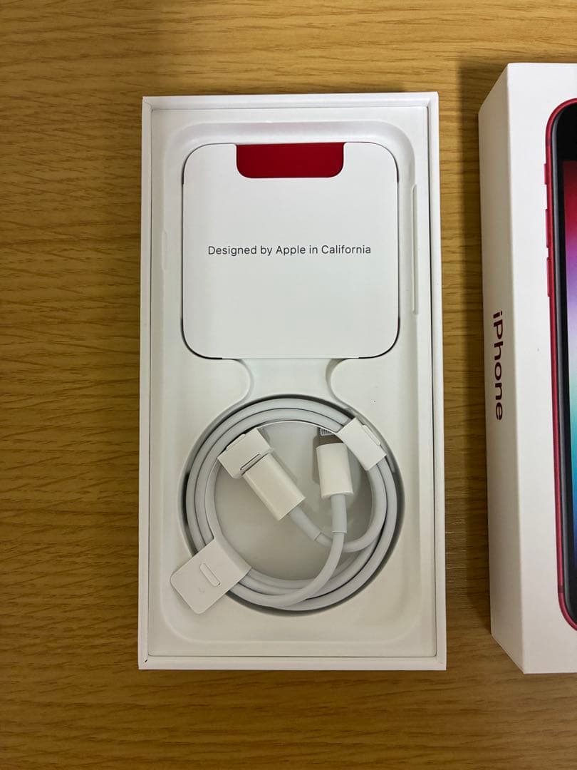 【美品】 iPhone SE 256GB 第3世代　レッド