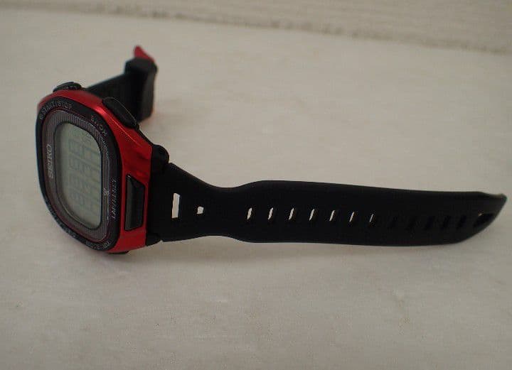 SEIKO PROSPEX 　スーパーランナーズ　 レッド/ブラック