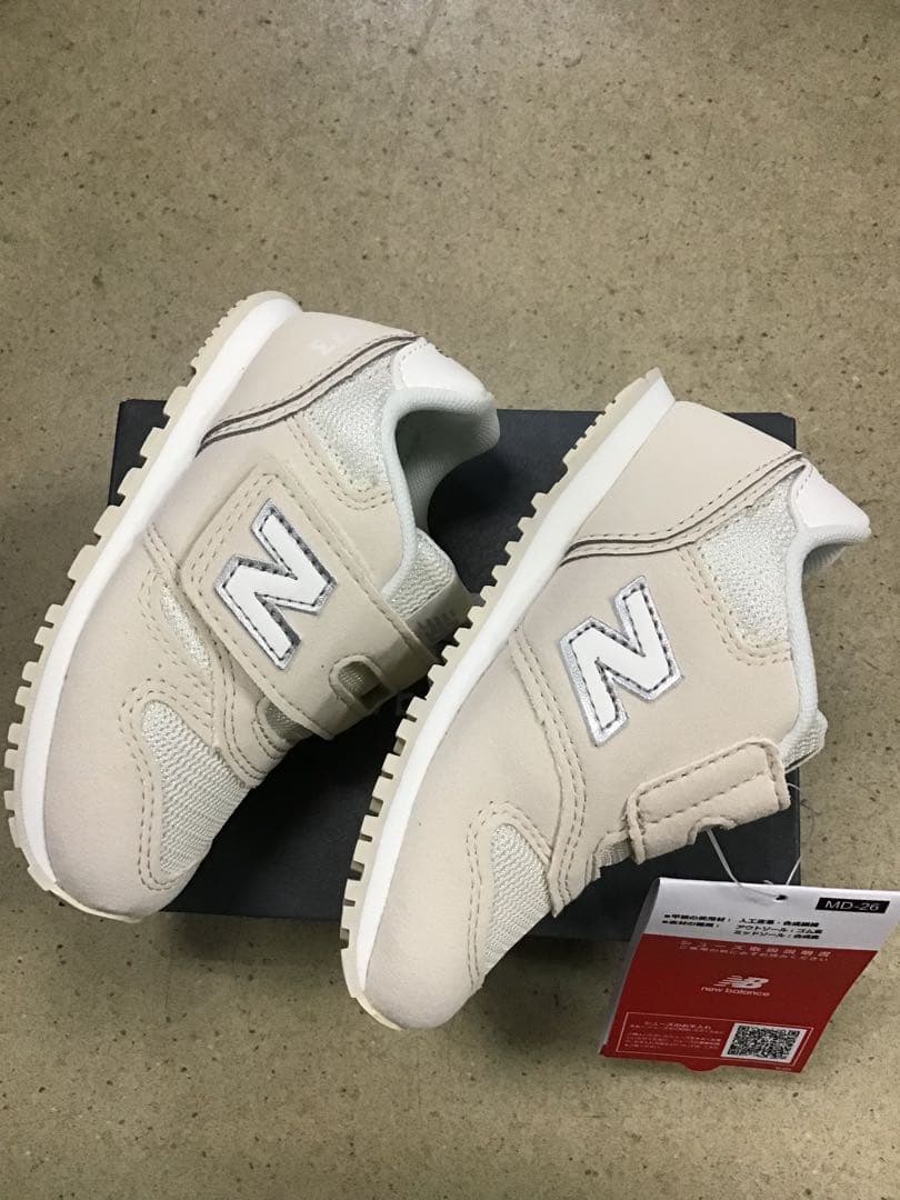 スニーカー momo