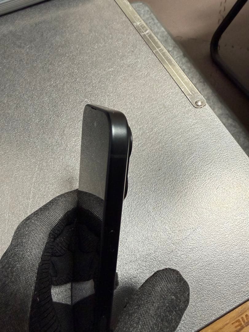 【最終値下げ】iPhone16 ブラック simフリー バッテリー100%