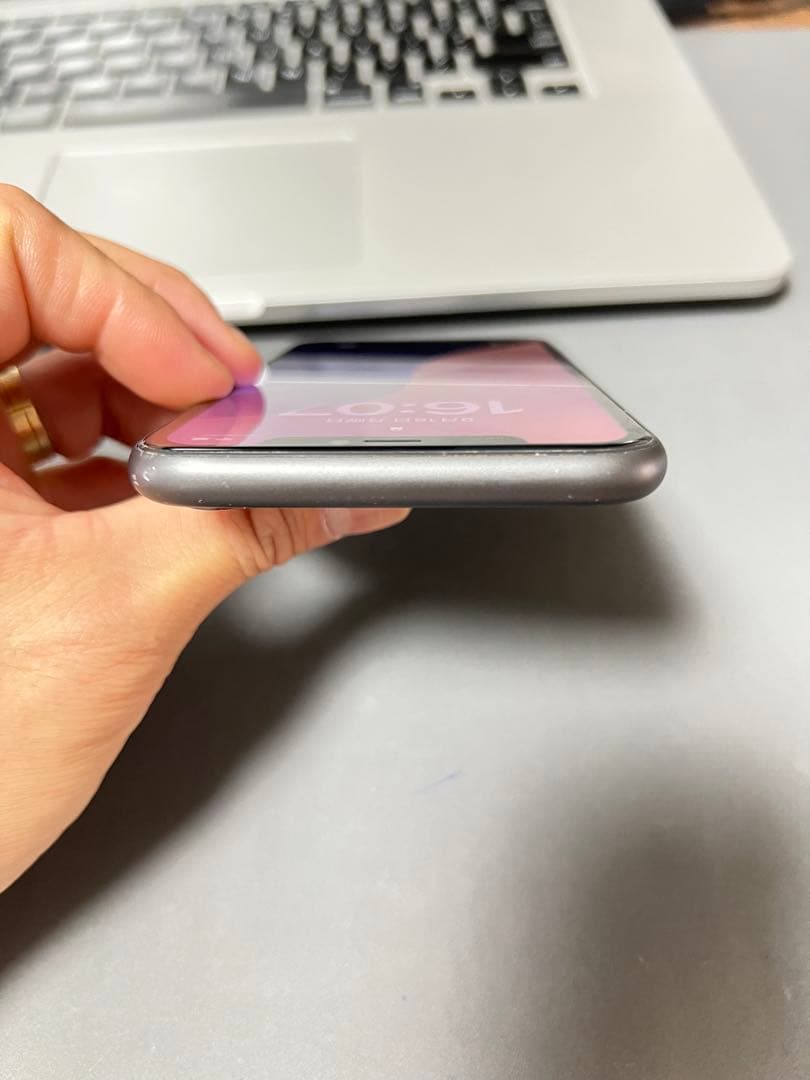 Apple iPhone 11 ブラックケース 128GB