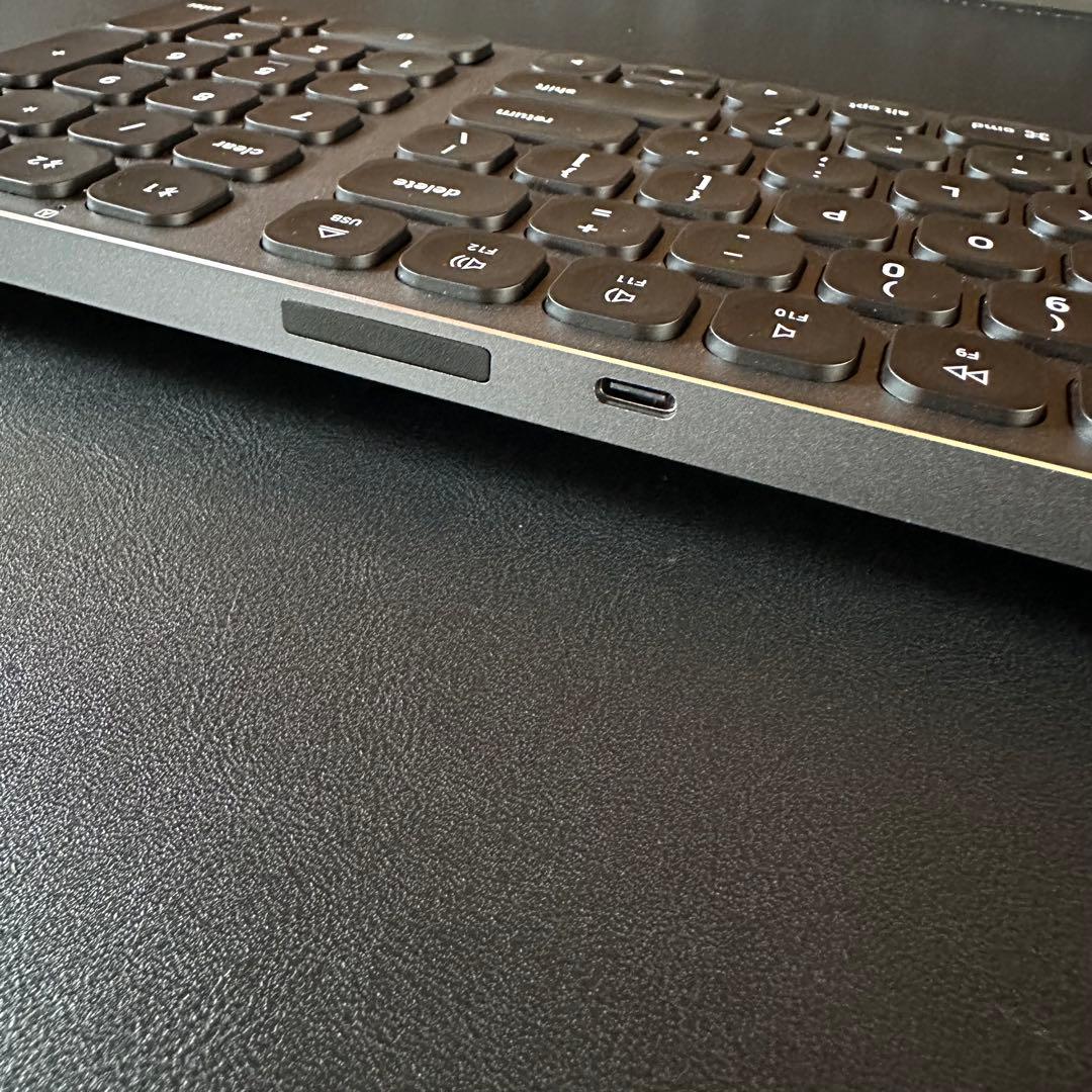 【新品同様】Satechi Bluetoothキーボード& デスクマット