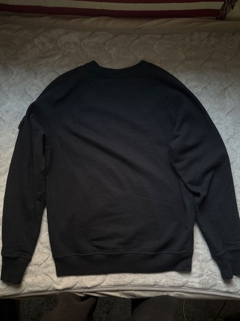 STONE  ブラック クルーネック トレーナー