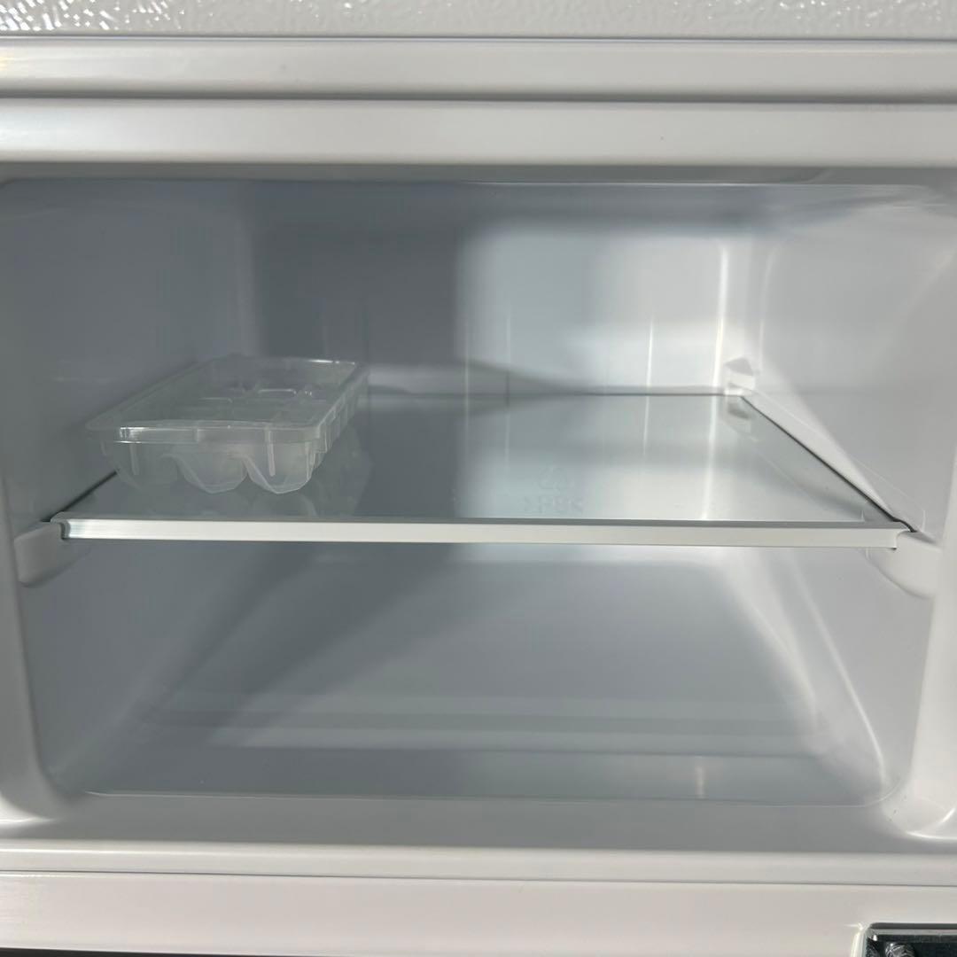 Hisense 冷蔵庫 HR-B12HW 120L 右開き 2ドア d3887