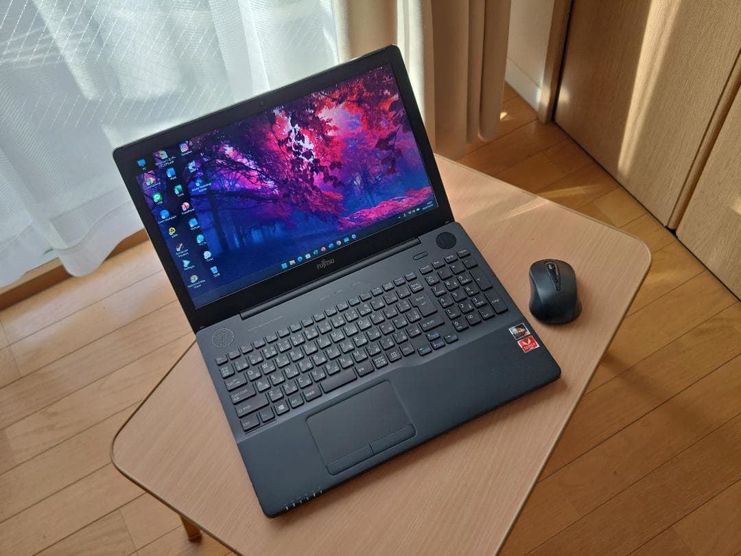 Fujitsuノートパソコン　黒