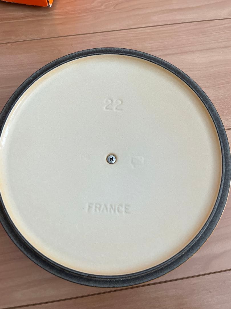 ル・クルーゼ ココット・ロンド 両手鍋 オレンジ 22cm