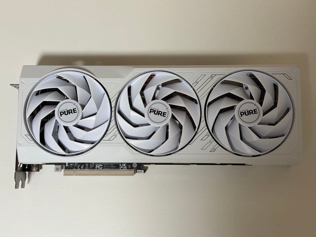 グラフィックボード・グラボ・ビデオカード Sapphire PURE AMD Radeon RX 7800 XT 16GB