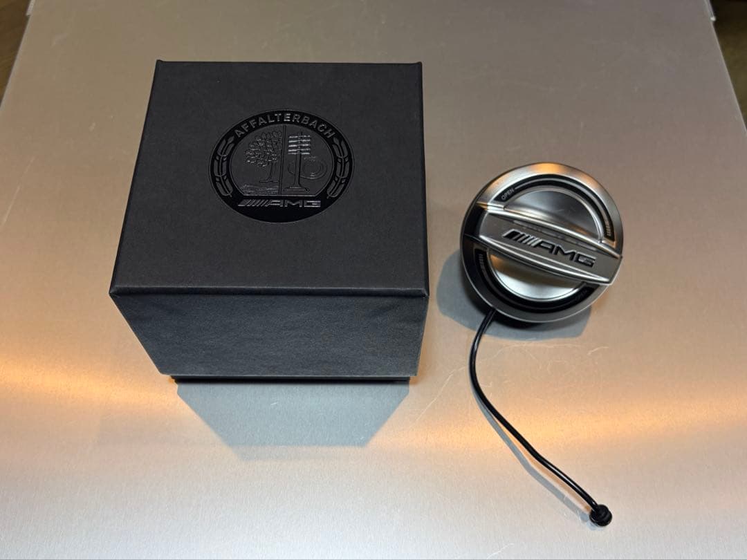 メルセデスベンツ　AMG フューエルキャップ