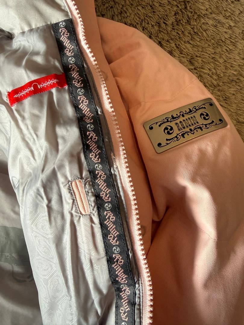 バートン　RONIN スノーボードウエア　ダウン　ピンク