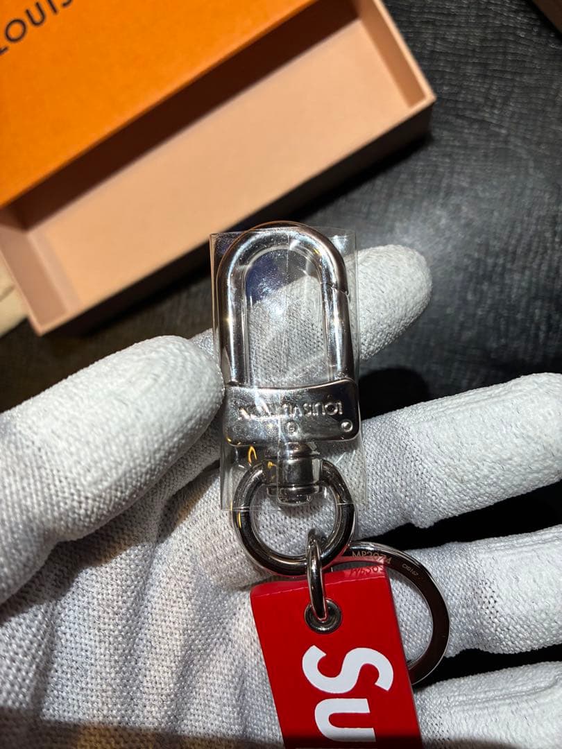 ま 【新品 未使用】LOUIS VUITTON × Supreme