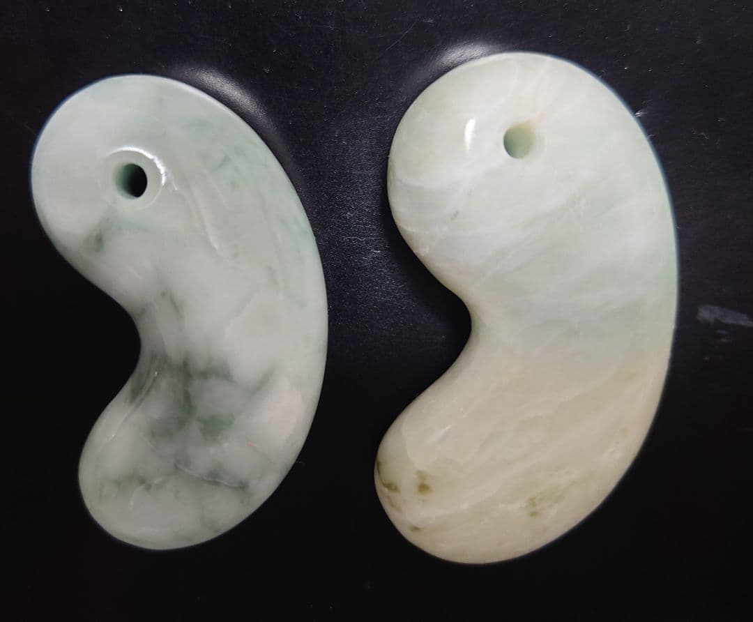 糸魚川翡翠　勾玉　ぷっくり50g超え