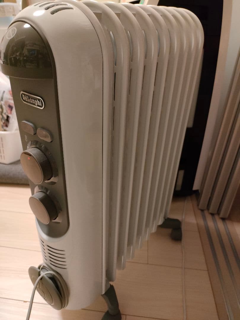 【ほぼ新品】デロンギ　オイルヒーター　De‘longhi　RHJ45M0912