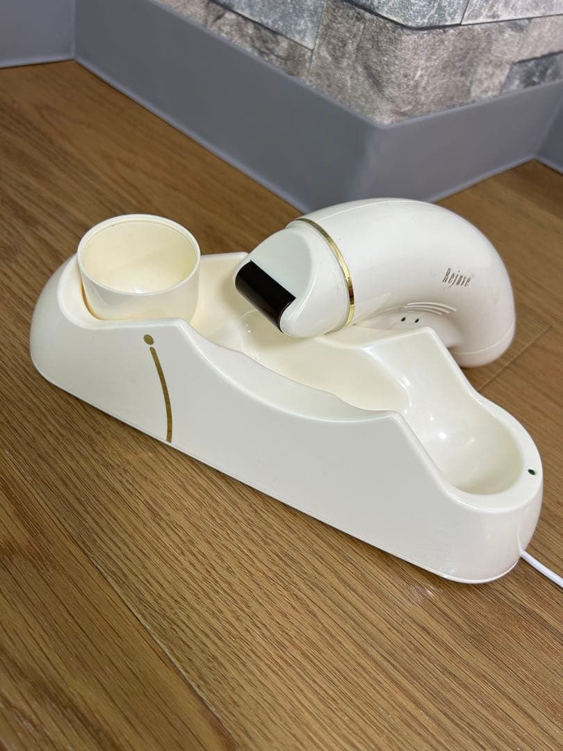 リジューヴェ Rejuve 美顔器