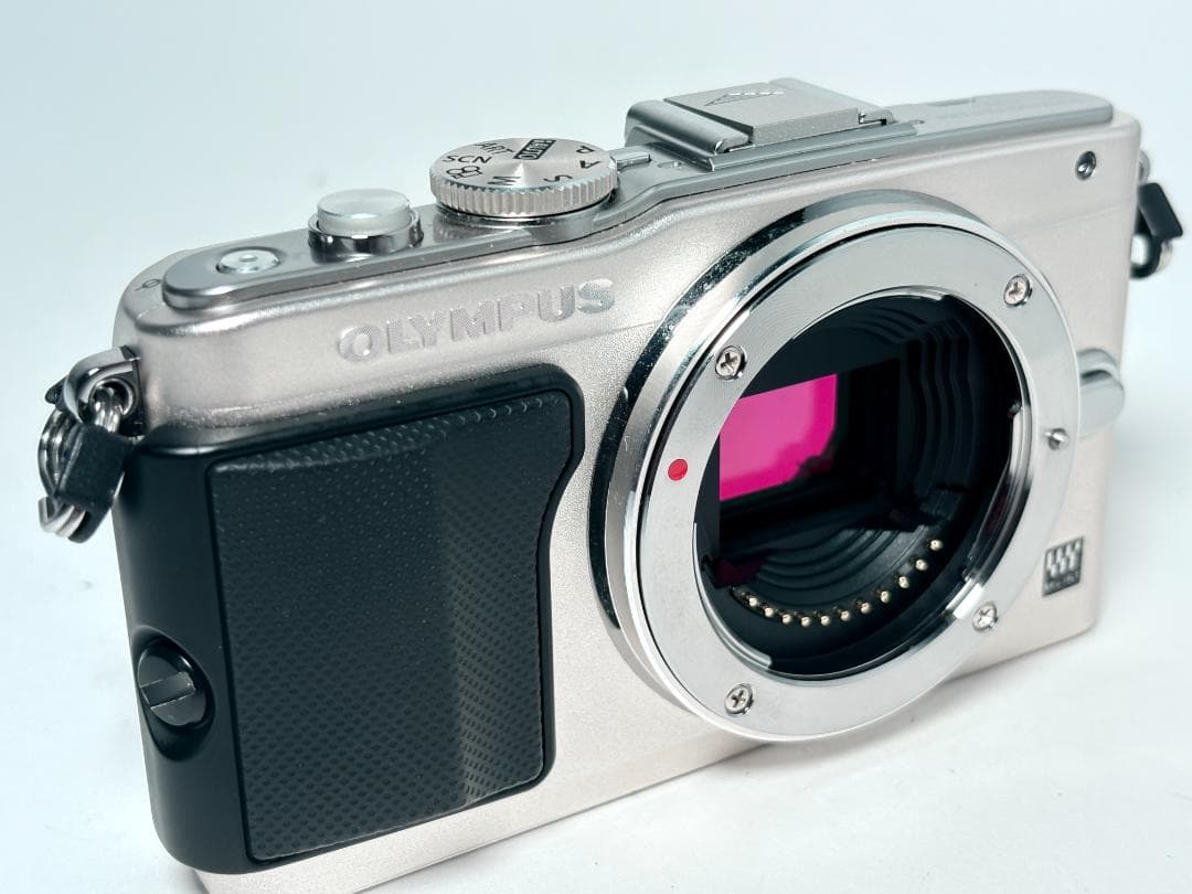 僅か546ショット オリンパス PEN Lite E-PL5 ボディ