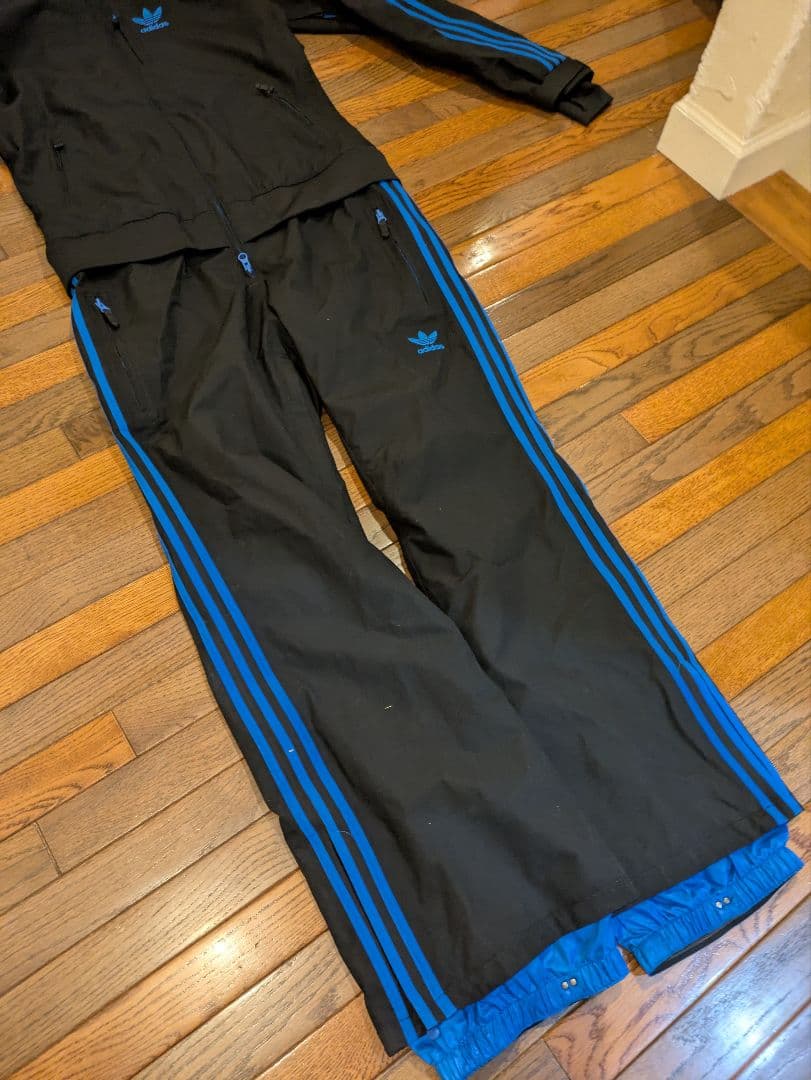 アディダス　Adidas スノーボード　ジャンプスーツ　つなぎ　M