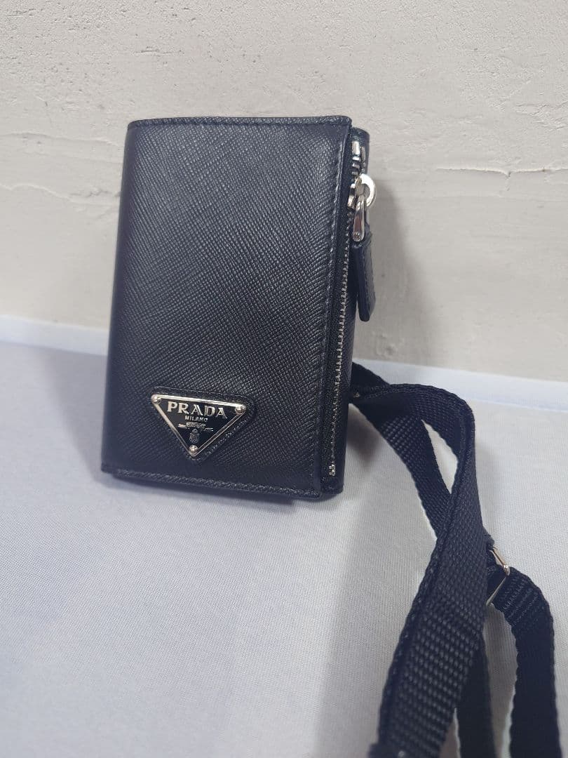 超美品 廃盤品 プラダ ケース カードケース 2MR036 サフィアーノ