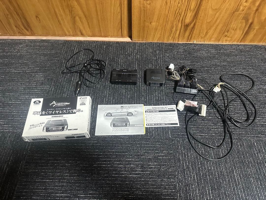 クラウンマジェスタ URS206 UZS207用エアサスペンションコントローラー