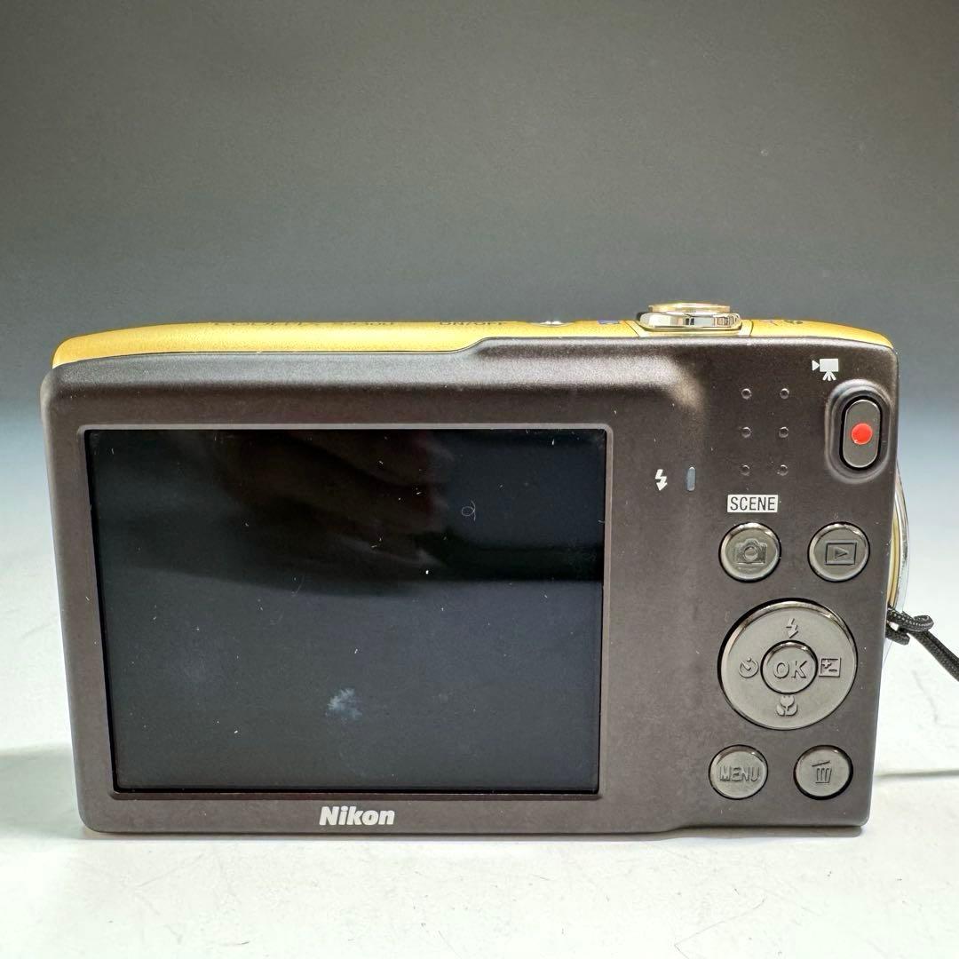 美品 Nikon COOLPIX S3300 コンパクトデジタルカメラ ゴールド