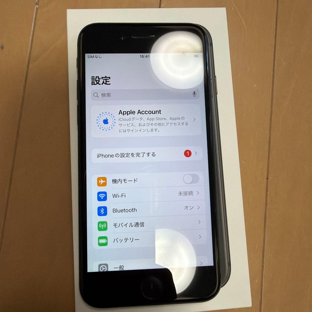 Apple iPhone SE (第2世代) ブラック　64GB