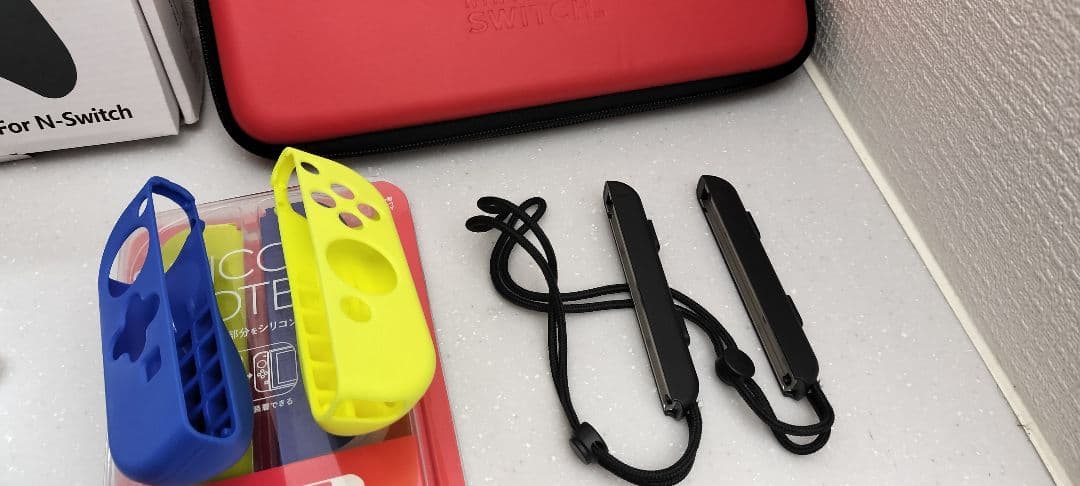 Nintendo Switch 青・赤 本体 ＋　付属品付き